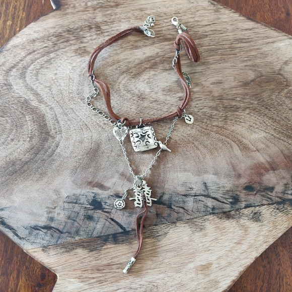 Statement necklace - Picture 2 of 3